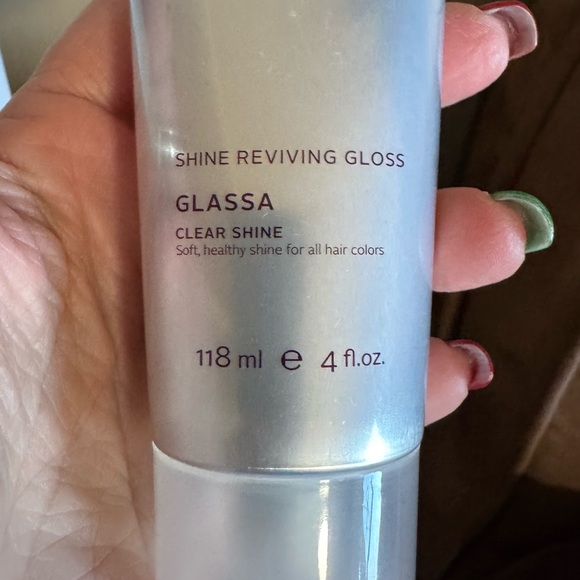 Madison Reed Color Reviving Clear Gloss - Picture 4 of 5